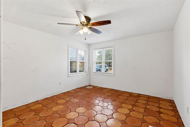 8000 N Military Avenue, Oklahoma City, OK 73114