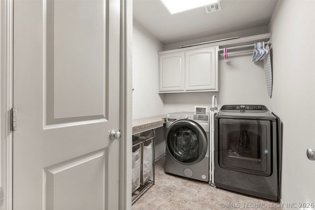 2401 S 14th Street, Broken Arrow, OK 74012