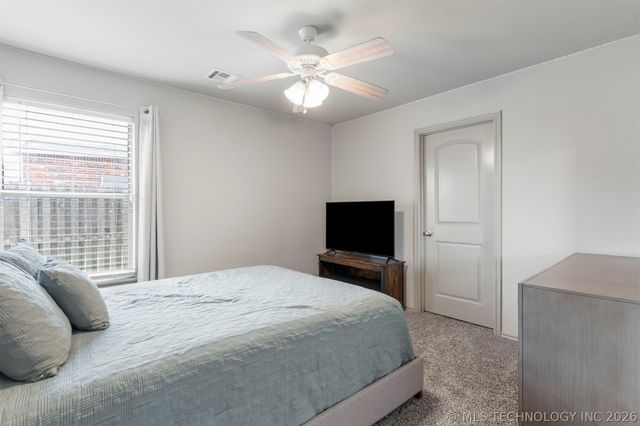 2401 S 14th Street, Broken Arrow, OK 74012