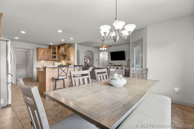 2401 S 14th Street, Broken Arrow, OK 74012