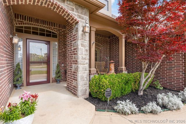 2401 S 14th Street, Broken Arrow, OK 74012