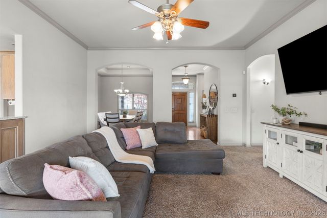 2401 S 14th Street, Broken Arrow, OK 74012