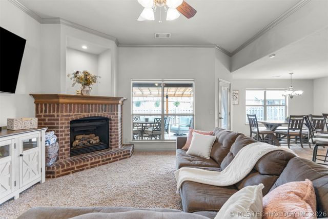 2401 S 14th Street, Broken Arrow, OK 74012