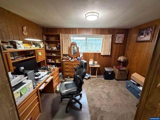 31960 Griffith Dr, Tangent, OR 97389