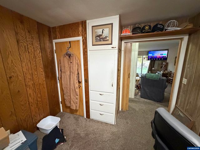 31960 Griffith Dr, Tangent, OR 97389