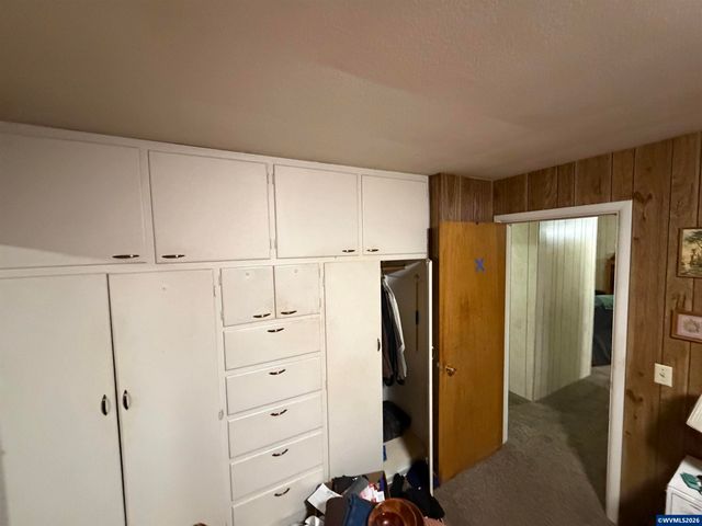 31960 Griffith Dr, Tangent, OR 97389