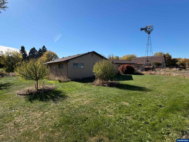 31960 Griffith Dr, Tangent, OR 97389
