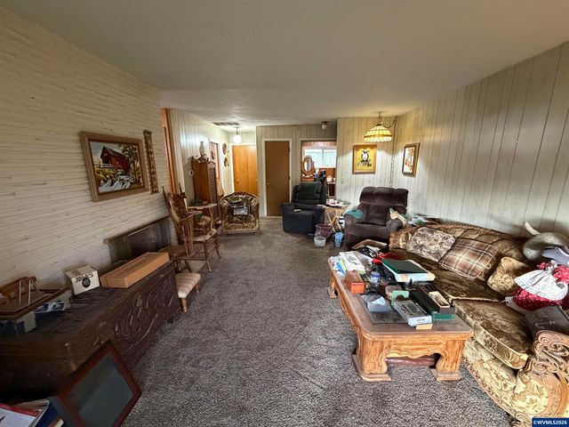 31960 Griffith Dr, Tangent, OR 97389