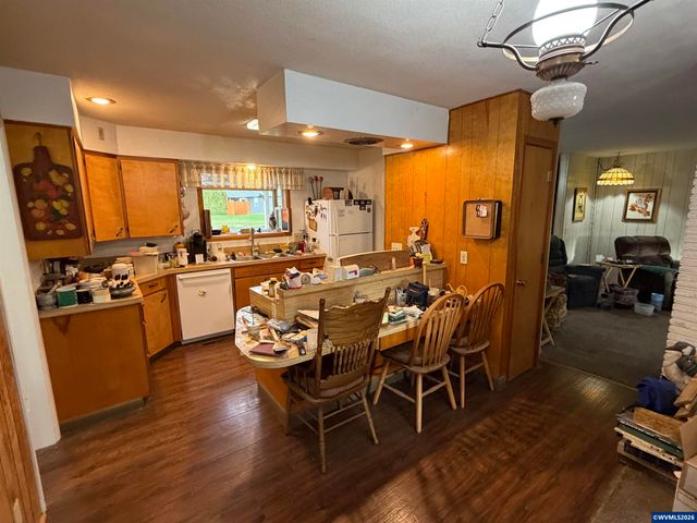 31960 Griffith Dr, Tangent, OR 97389