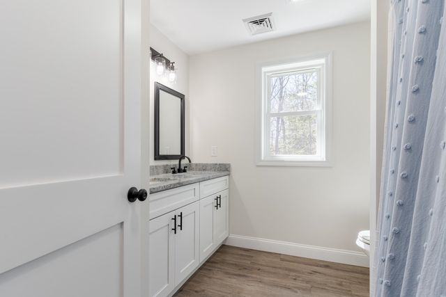 32 Haflinger Lane, Berwick, ME 03901