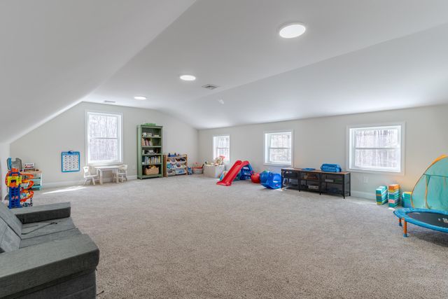 32 Haflinger Lane, Berwick, ME 03901