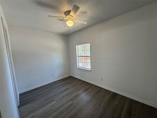 232 E Quanah Road, Mabank, TX 75156