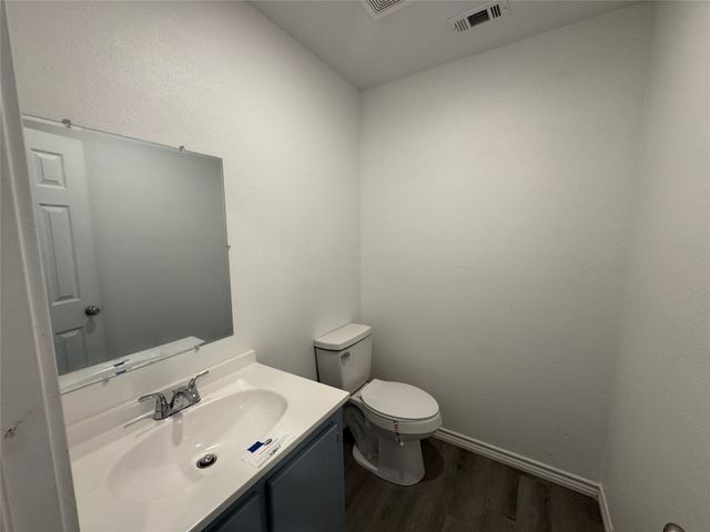 232 E Quanah Road, Mabank, TX 75156