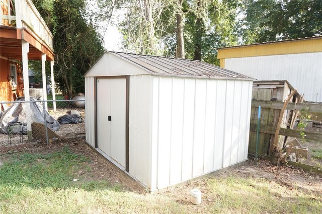 9999 Elder Street, Willis, TX 77318