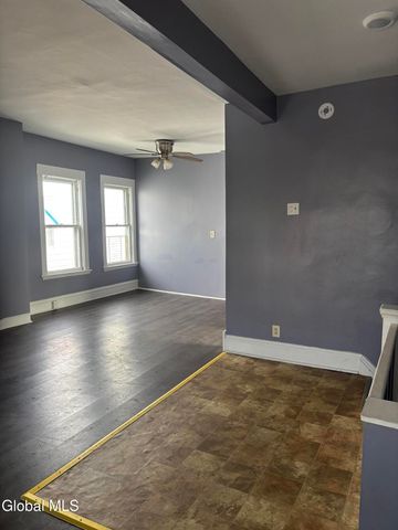 9 Pennsylvania Avenue, Albany, NY 12206