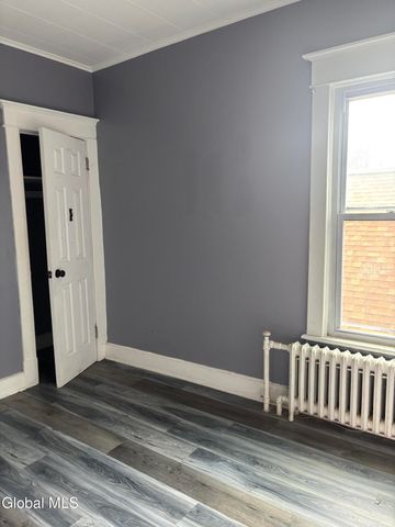 9 Pennsylvania Avenue, Albany, NY 12206