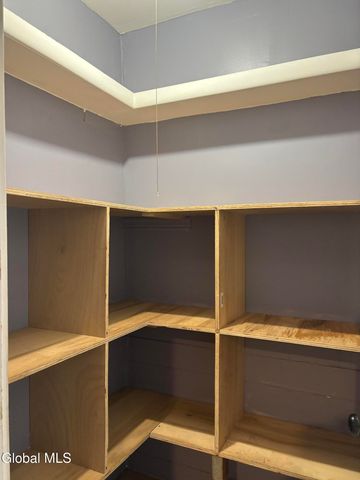 9 Pennsylvania Avenue, Albany, NY 12206