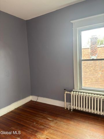 9 Pennsylvania Avenue, Albany, NY 12206