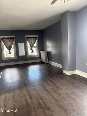 9 Pennsylvania Avenue, Albany, NY 12206