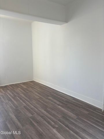 9 Pennsylvania Avenue, Albany, NY 12206