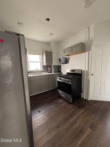 9 Pennsylvania Avenue, Albany, NY 12206