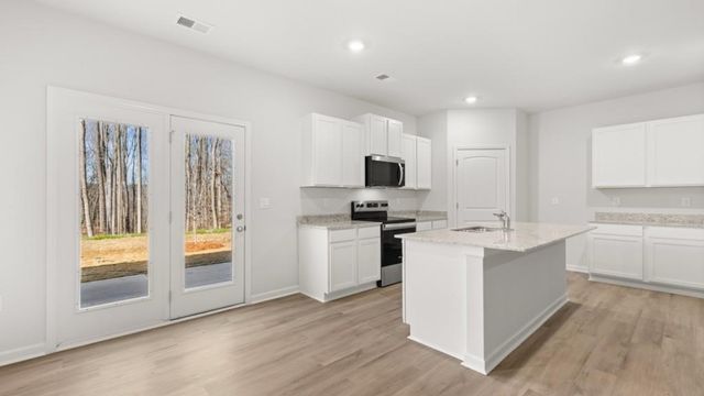 27 Berryville Drive, Dawsonville, GA 30534