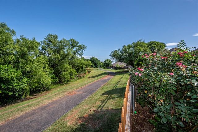 21368 Backhorn Road, Edmond, OK 73012