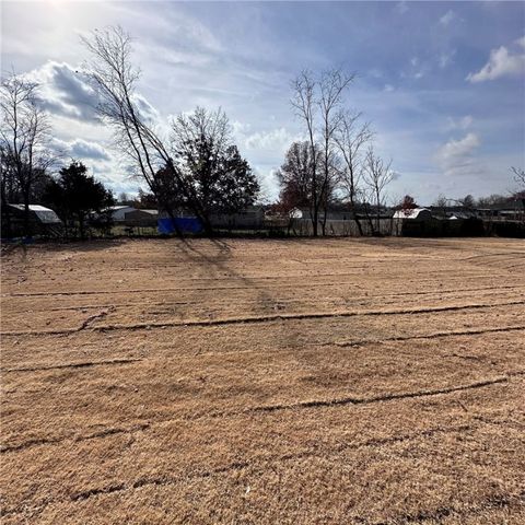 2733 Biddie Street, Pea Ridge, AR 72751