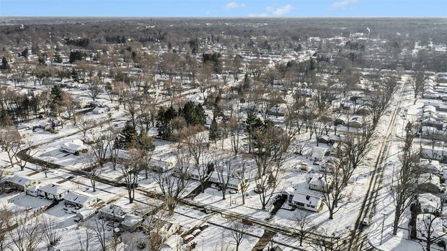 3709 Alamo Avenue, Kalamazoo, MI 49006