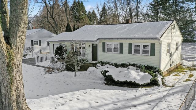 3709 Alamo Avenue, Kalamazoo, MI 49006