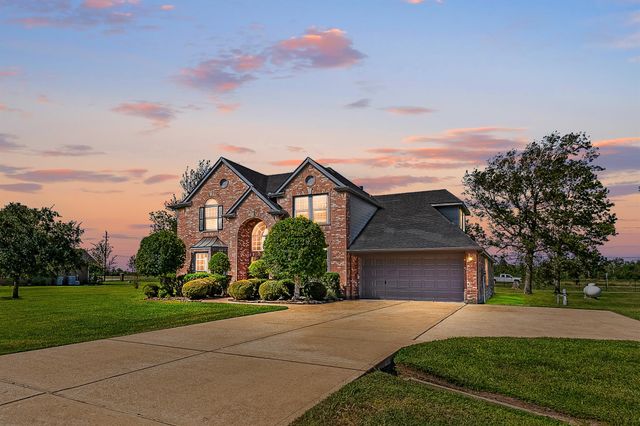 8991 Water Point Drive, Beach City, TX 77523