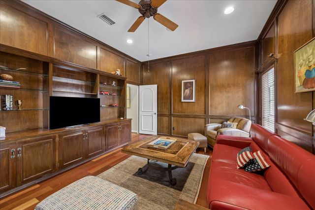 246 Gessner Road, Houston, TX 77024