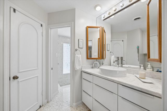 246 Gessner Road, Houston, TX 77024