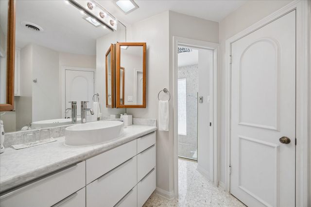 246 Gessner Road, Houston, TX 77024