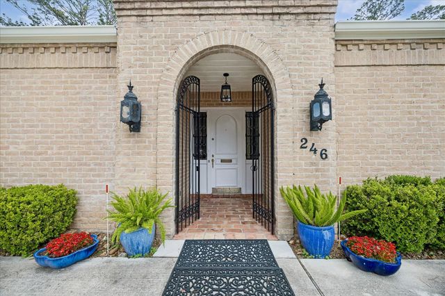 246 Gessner Road, Houston, TX 77024