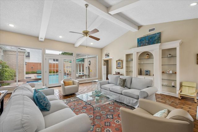 246 Gessner Road, Houston, TX 77024
