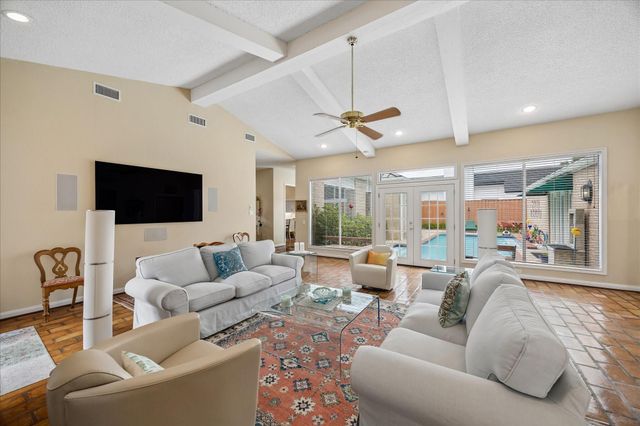 246 Gessner Road, Houston, TX 77024