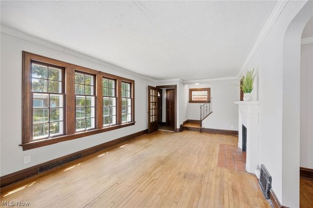396 E 214th Street, Euclid, OH 44123