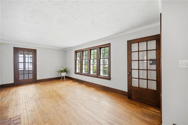 396 E 214th Street, Euclid, OH 44123