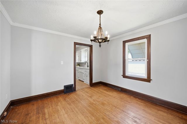 396 E 214th Street, Euclid, OH 44123