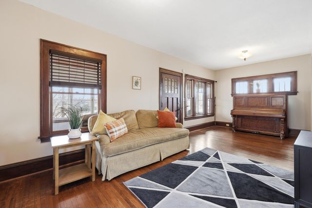 2601 Penn Avenue N, Minneapolis, MN 55411