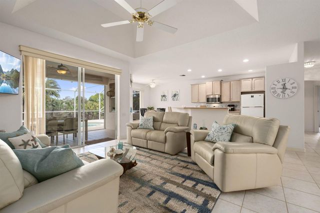 5291 SE Lost Lake Way, Hobe Sound, FL 33455