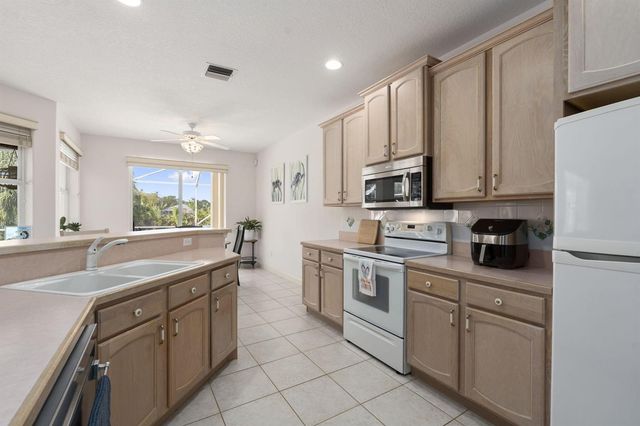 5291 SE Lost Lake Way, Hobe Sound, FL 33455