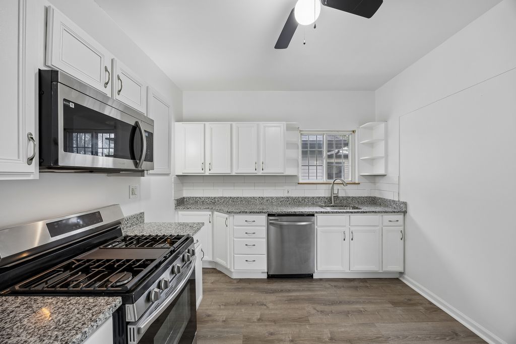 7638 S Merrill Avenue, Chicago, IL 60649 — photo 2