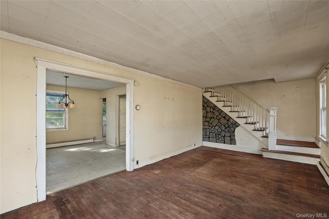 2 Willett Avenue, Sayville, NY 11782