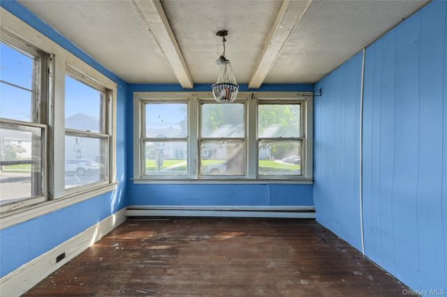 2 Willett Avenue, Sayville, NY 11782