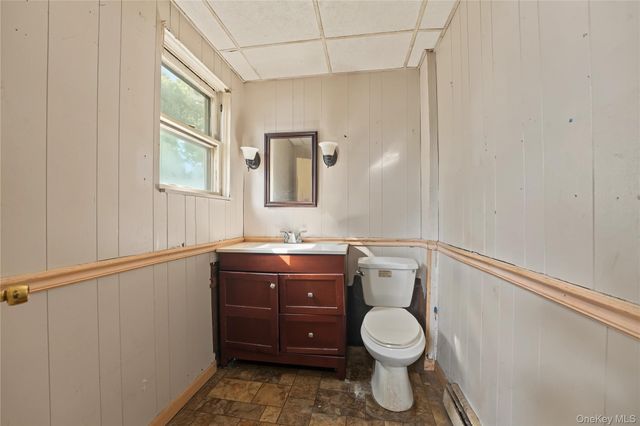 2 Willett Avenue, Sayville, NY 11782