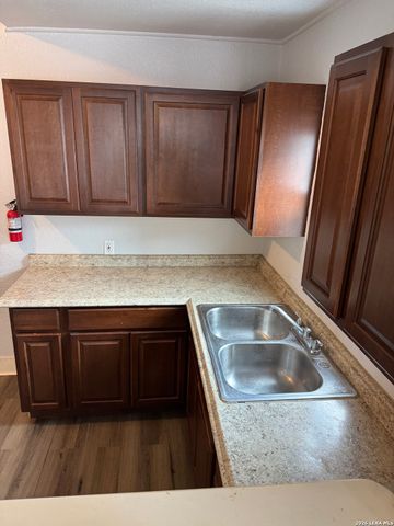411 Cincinnati, San Antonio, TX 78201