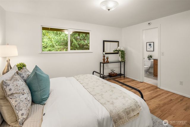 13730 SE 20th Street, Bellevue, WA 98005