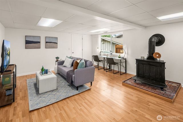 13730 SE 20th Street, Bellevue, WA 98005